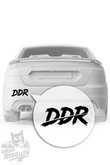 DDR Slash Sticker – Dynamischer Ostalgie Aufkleber im Racing Style